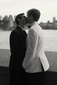 NICHOLAS&KLAUS-227