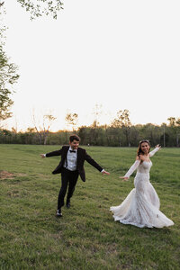 Dylan and Jasmine candid wedding moment, Tennessee wedding