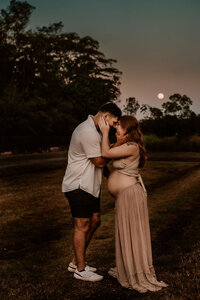 couples-maternity-photos-hawaii