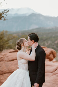 colorado-springs-garden-of-the-gods-elopement3