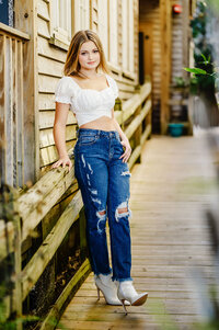 Jacksonville-Florida-senior-pictures-san marco-bartram-trail-4
