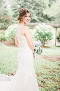 Bridal portrait at Mathews Manor wedding venue in Springville, Alabama photographed by Jennifer Morgan Photography.