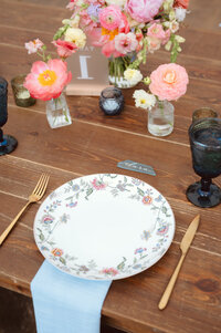 Reception table design with floral centerpieces by Flowergirl Cville. Photography by Jessa Rose Moments.