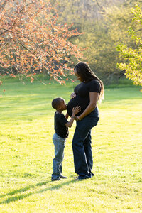 milwaukee-maternity-photographer-outdoor-session