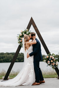 Minneapolis Minnesota wedding photographer