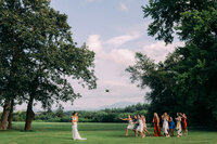 throw-the-bouquet