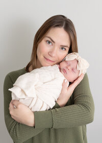 Oakland County MI Newborn photography Savvy Shoots