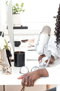 WMhaute-stock-photography-classic-workday-15