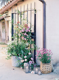 Flower details for a Wedding at the Santa Barbara Historical Museum by Wedding Photographers Pinnel Phoitography