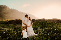 kaena-point-maternity-photographer
