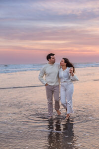 couples-photoshoot-mallorca-beach-at-sunset 51