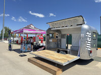 Illicit-BananaWhoBooth-AirstreamPhotobooth2