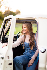 Olivia Smelcer Senior Portraits 179