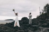 couple eloping in tofino bc at mackenzie beach resort