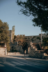 A travel photo of the fort in Rhodes Old Town