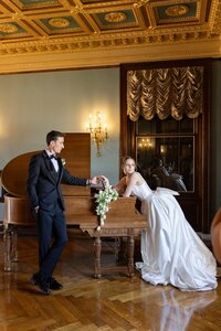 war-memorial-wedding-bride-groom