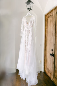 Kristen Weaver Photography Orlando Florida Destination Photographer Worldwide Wedding Editorial Fashion Inspired Clean Film Digital KWP Soft Classic 0315