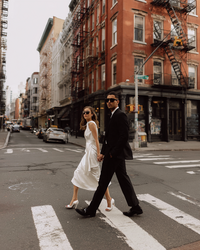 u3981682316_httpss.mj.run1W_5GDErqF8_stylish_newlywed_couple__c38b375d-1a38-4716-99fb-c8eaf85d4414_1