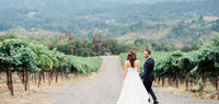sallypinera_vineyard-couple