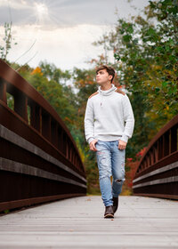 Fall-Portraits-Quinnipiac-Linear-Trail-Ashlie-Steinau-Photography-Tyler-1