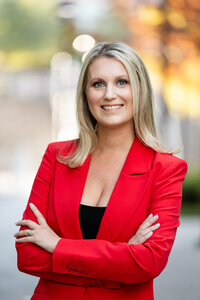 Dallas Fort Worth Headshot Photographer traditonal lifestyle on location in studio lightly photography-00056