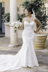 bridal-portrait-la-pietra-courtyard