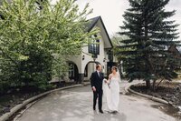Craft your Banff elopement adventure with Allie Knulls Photography - from storytelling photographs to dream locations, create lasting memories together.