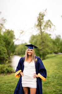 Belle Cap and Gown Shoot 2023 (328)