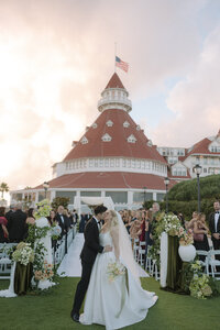Coronado-Island-Hotel-Del-Coronado-Wedding-Alyssa-and-Logan-by-The-Delacastros-131