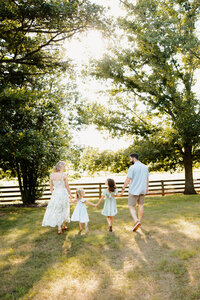 family mini engagement couple wedding christmas spring fall sessions maternity photographer wedding photography stuarts draft waynesboro charlottesville staunton16