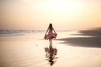 Senior portraits on the beach in Galveston Texas, Golden Hour with Natasha Snyder Photography