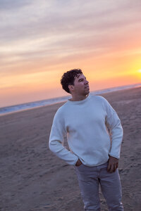 couples-photoshoot-mallorca-beach-at-sunset 19