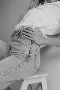 kaboompics_Light blue jeans - white silk shirt