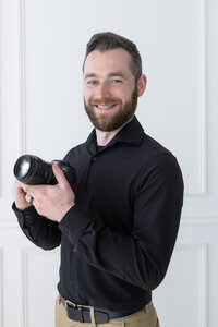 Alec-Velthoven-professional-photographer-in-Detroit