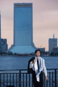 Senior Portraits in Downtown Jacksonville | Family Photographer Jacksonville FL | Phavy Photography-359640