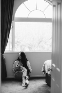 Lifestyle newborn photographer