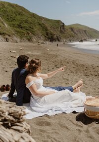 Luxury California Coast Elopement at Sonoma Coast State Park Meg Cooper Photo - 9