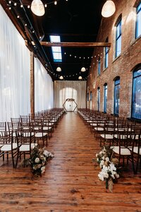 Louisville-Kentucky-Wedding-Venues--the-refinery-09