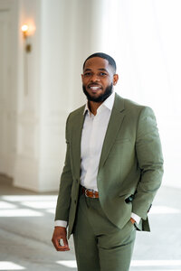 Dallas Fort Worth Headshot Photographer traditonal lifestyle on location in studio lightly photography-00070