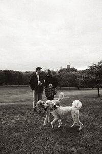 Pittsburgh family photographer at Schenley Park with dogs