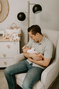 mec-june-newbornsession-159