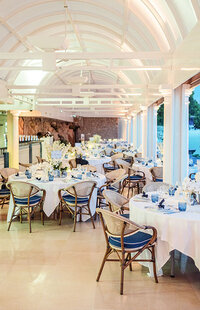 hochzeitsfotograf-cap-ferrat-hochzeitsdinner-tischdekoration-terrasse