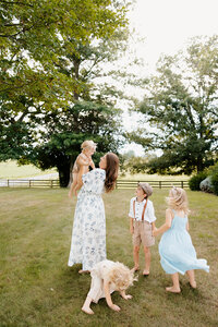 family mini engagement couple wedding christmas spring fall sessions maternity photographer wedding photography stuarts draft waynesboro charlottesville staunton30