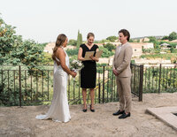 stunning and touching elopement in gordes france-63