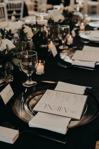 Davenport Wedding Venue | The Figge Museum Wedding | Quad Cities Wedding Photographer | Black Tie Wedding in Davenport, IA-24
