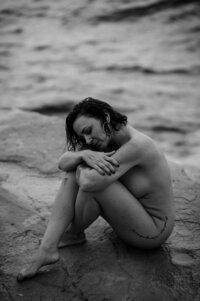 Boudoir experience outside showing vulnerability