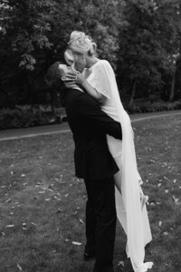 Hannah and Kyle wedding portrait at Dallas Arboretum, Texas
