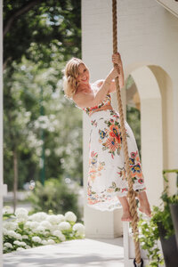 Chez Jilaire Swing Outdoor with flowers (1)