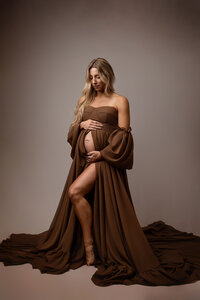Luxury maternity sessions in southern Minnesota, maternity sessions near me, Mankato maternity Photographer.