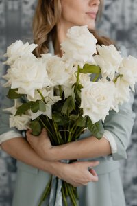 floral designer Ukrainian Village brand session